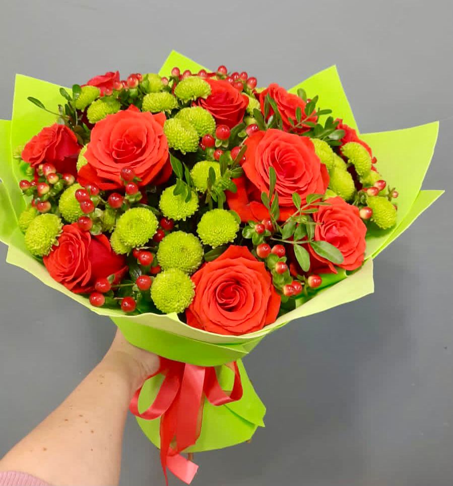 Букет цветов из: Хризантемы и Розы в Ставропольском