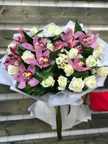 Букет цветов из: Розы и Хризантемы в Ставропольском
