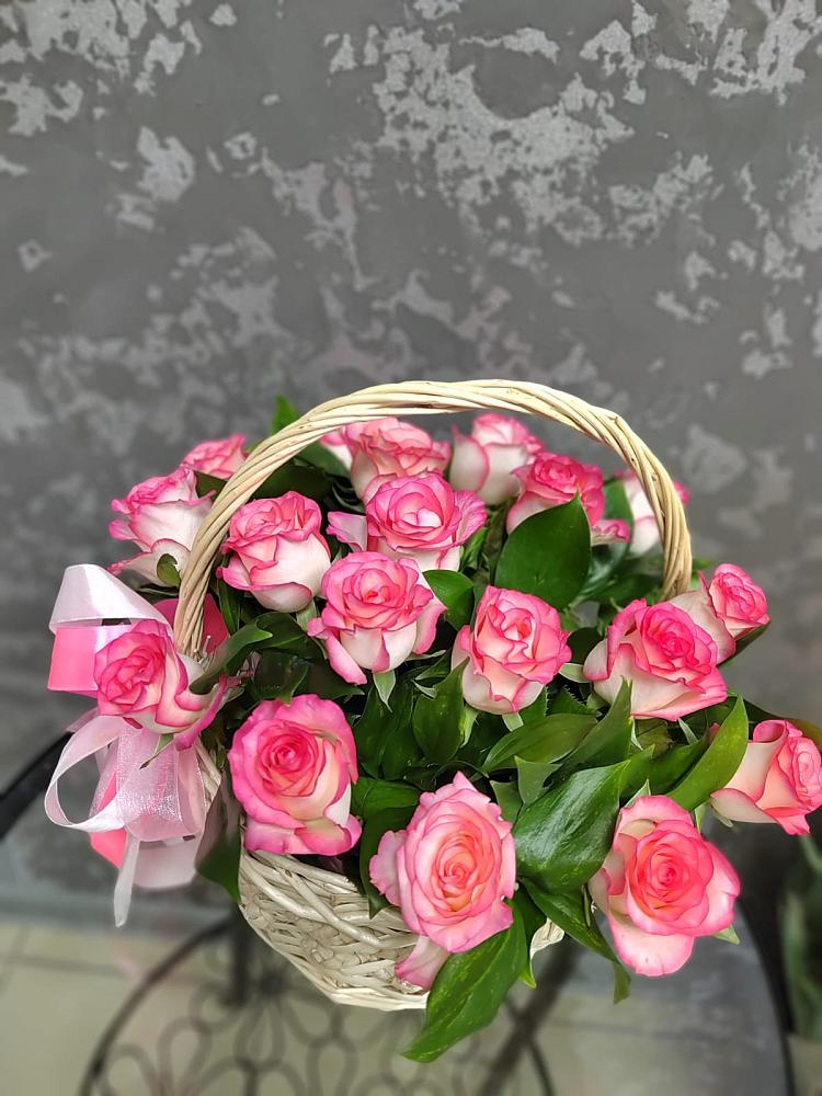 Цветочная композиция из Розы в корзине в Ставропольском