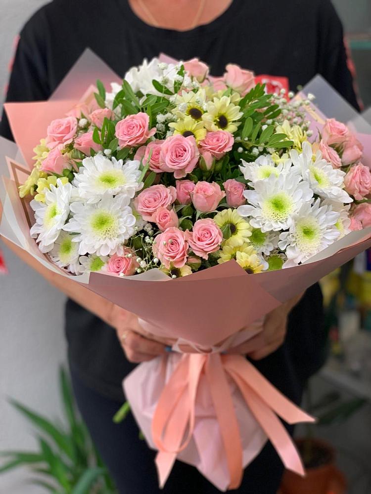Букет цветов из: Розы и Хризантемы в Ставропольском