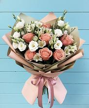 Букет цветов из:  Розы, Альстромерии и Лизиантусы в Ставропольском