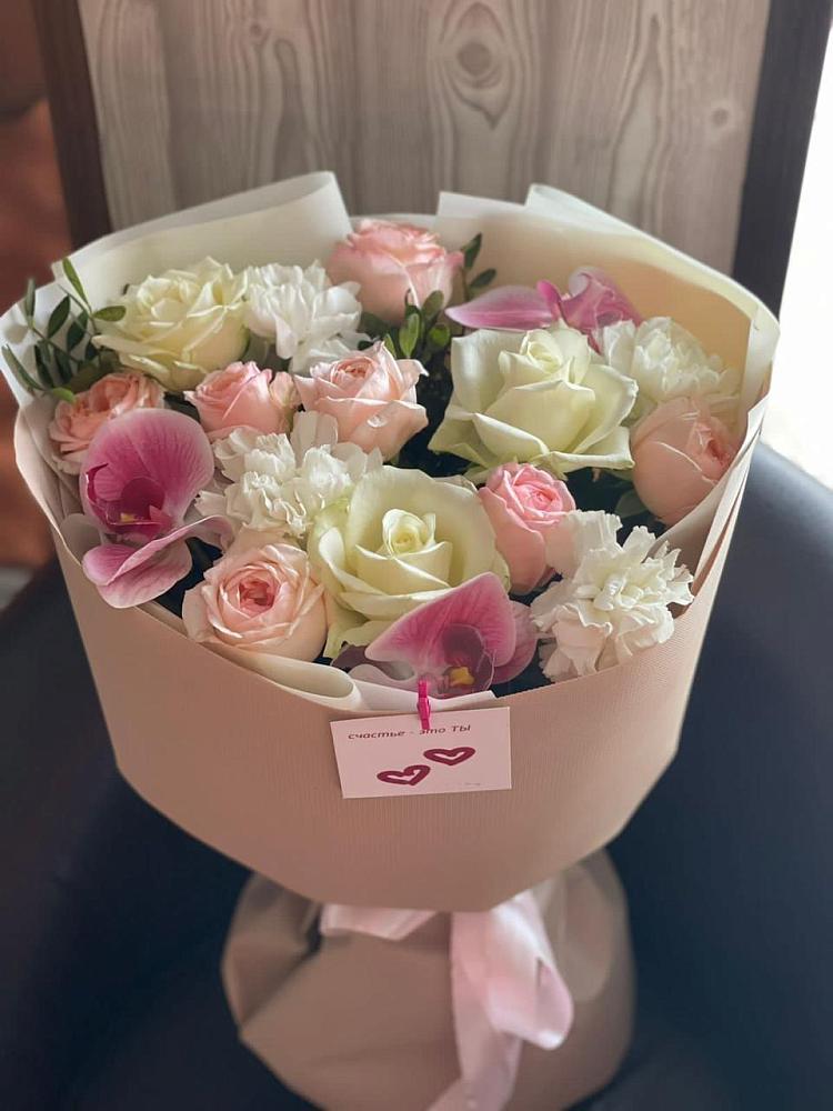 Букет цветов из: Орхидеи, Розы и Гвоздики в Ставропольском