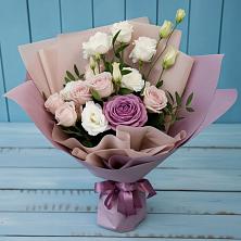 Букет цветов из:  Розы и Лизиантусы в Ставропольском
