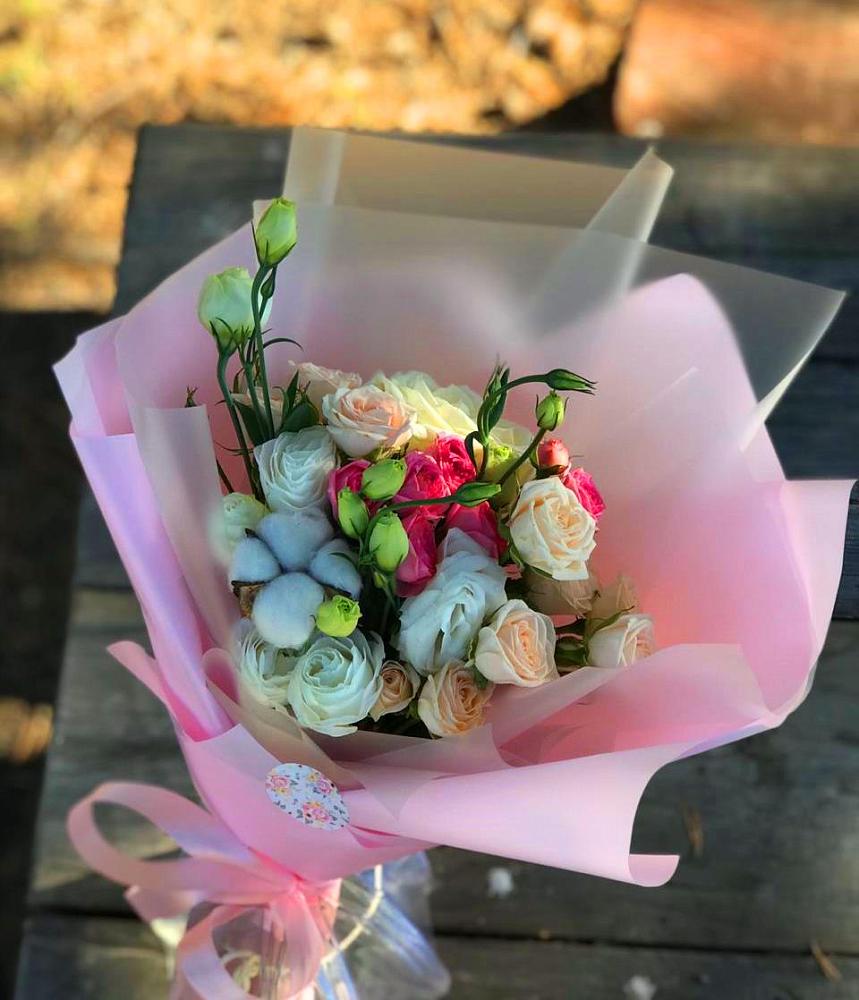 Букет цветов из: Розы и Лизиантусы в Ставропольском