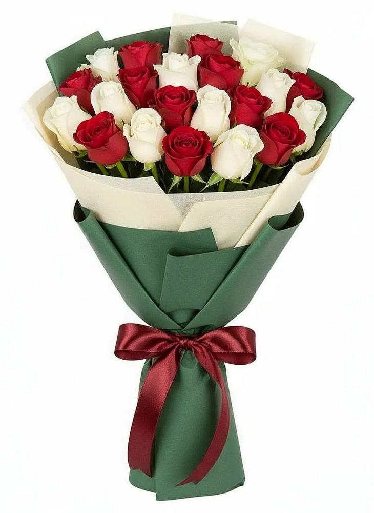 Букет Микс из красных и белых роз в Ставропольском