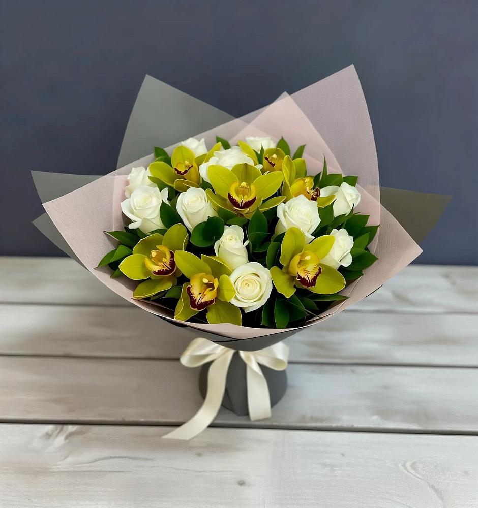 Букет цветов из: Орхидеи и Розы в Ставропольском