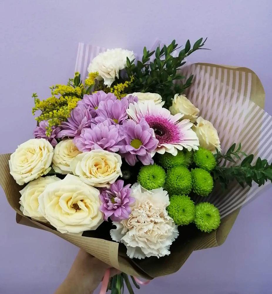 Букет цветов из: Хризантемы, Розы, Гвоздики и Герберы в Ставропольском