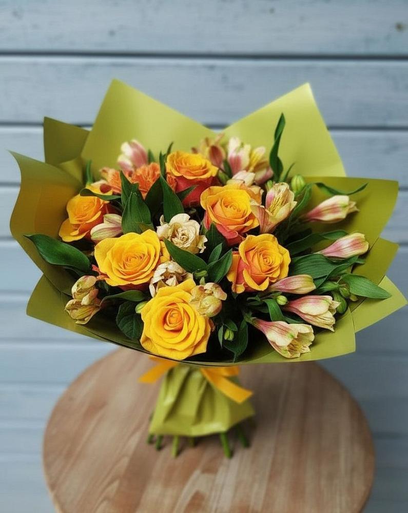 Букет цветов из: Альстромерии и Розы в Ставропольском