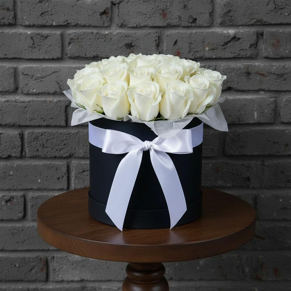 Цветочная композиция из Розы в шляпной коробке в Ставропольском