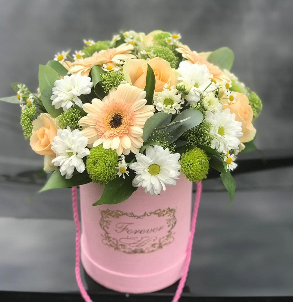 Цветочная композиция из Розы, Герберы и Хризантемы в шляпной коробке в Ставропольском