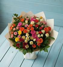 Букет Микс из разноцветных кустовых роз в Ставропольском